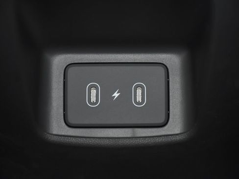 Used 2025 Hyundai Elantra SEL FWD image 31