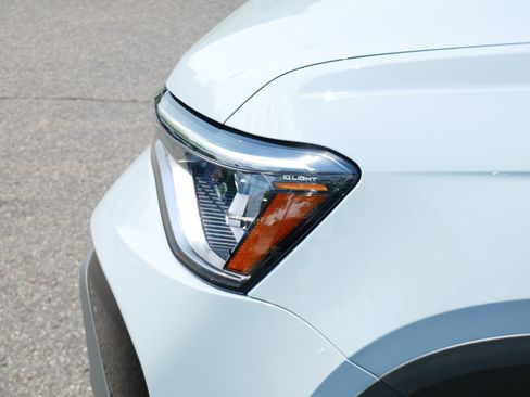 Certified 2025 Volkswagen Taos SE AWD/4WD image 16