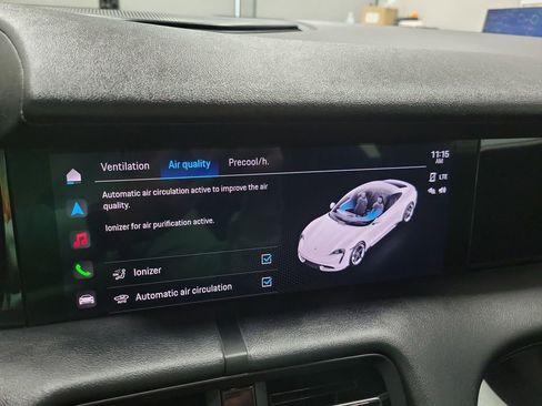 Used 2021 Porsche Taycan image 15