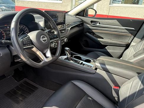 Used 2023 Nissan Altima 2.0 SR FWD image 10