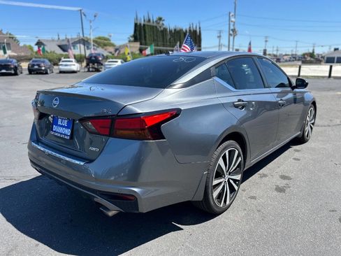 Used 2020 Nissan Altima 2.5 SR AWD/4WD image 6
