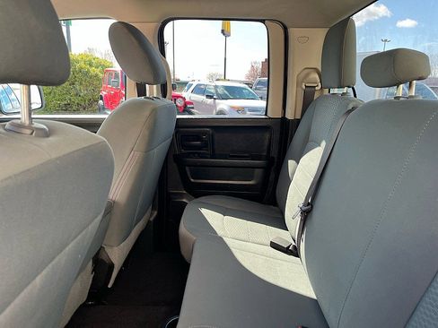 Used 2018 RAM 1500 Express w/ Express Value Package AWD/4WD image 19