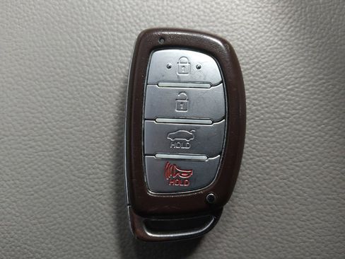 Used 2016 Hyundai Sonata Limited w/ Option Group 05 FWD image 32