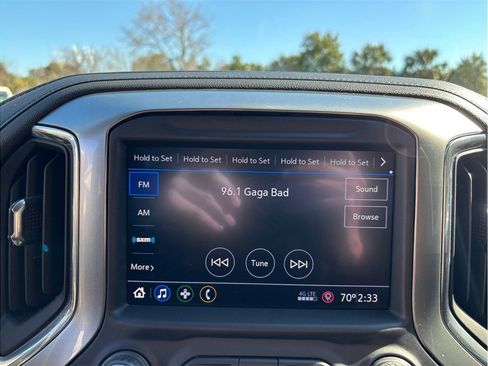 Used 2021 Chevrolet Silverado 1500 LT image 26