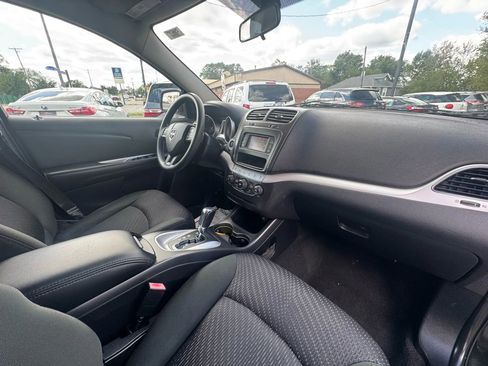 Used 2012 Dodge Journey SXT w/ Flexible Seating Group image 26