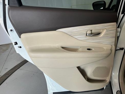 Used 2015 Nissan Murano Platinum w/ Platinum Technology Package AWD/4WD image 28
