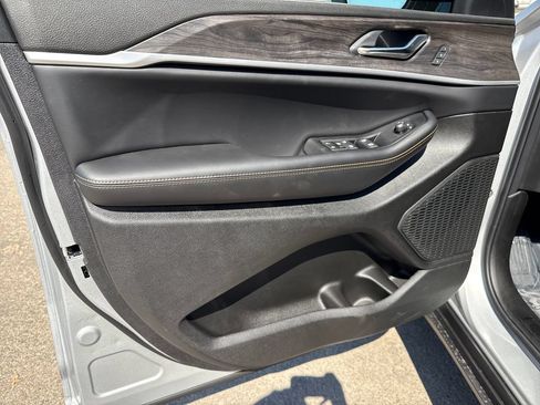 New 2026 Jeep Grand Cherokee Limited AWD/4WD image 10