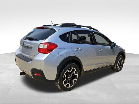 Used 2017 Subaru Crosstrek 2.0i Premium w/ Moonroof Package image 7