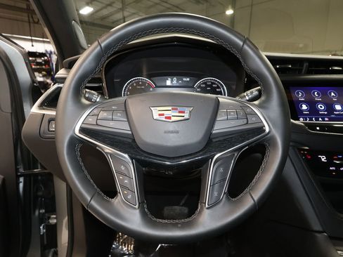 Certified 2025 Cadillac XT5 Premium Luxury image 10