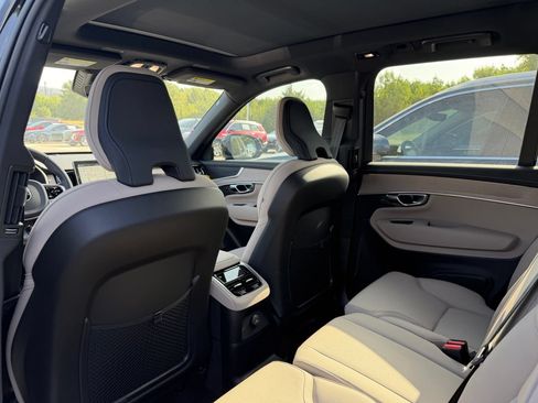 New 2026 Volvo XC90 T8 Core w/ Protection Package Premier AWD/4WD image 25