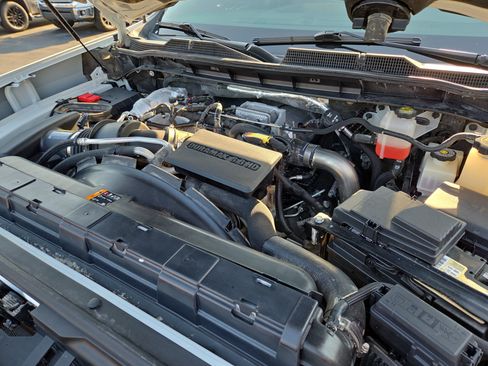 Used 2022 Chevrolet Silverado 2500 LTZ w/ Safety Package AWD/4WD image 32