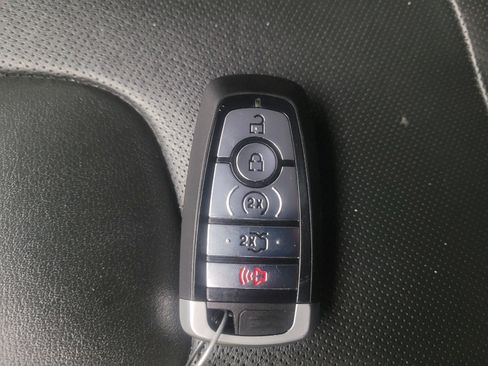 Used 2020 Ford Fusion Energi Titanium image 32