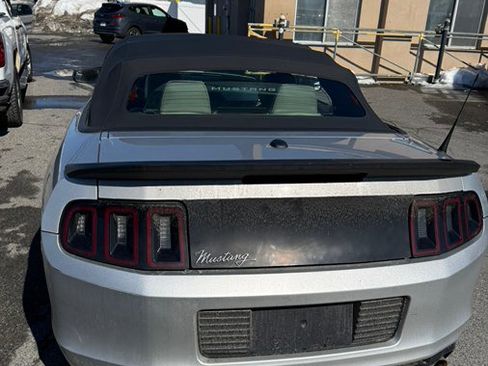 Used 2013 Ford Mustang Premium image 4