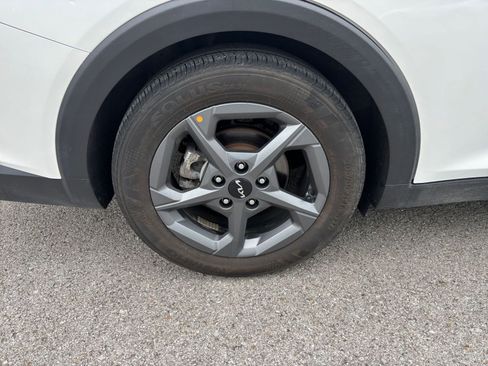 Used 2025 Kia K4 FWD image 30