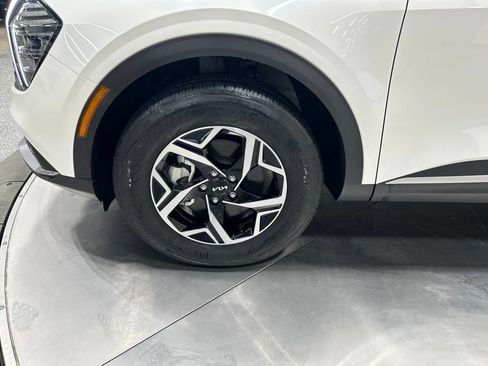 Used 2024 Kia Sportage LX AWD/4WD image 30
