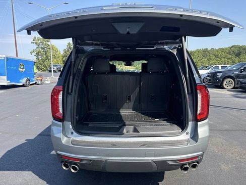 Used 2024 GMC Yukon Denali w/ Denali Reserve Package AWD/4WD image 11