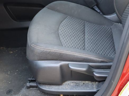 Used 2020 GMC Terrain SLE FWD image 14