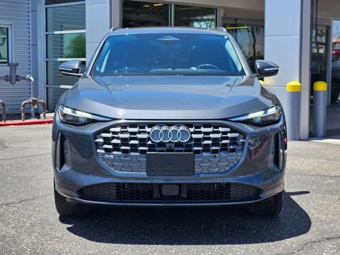 Used 2025 Audi Q5 Premium w/ Convenience Package AWD/4WD image 2