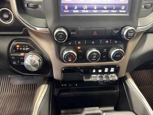 Used 2019 RAM 1500 Laramie AWD/4WD image 3