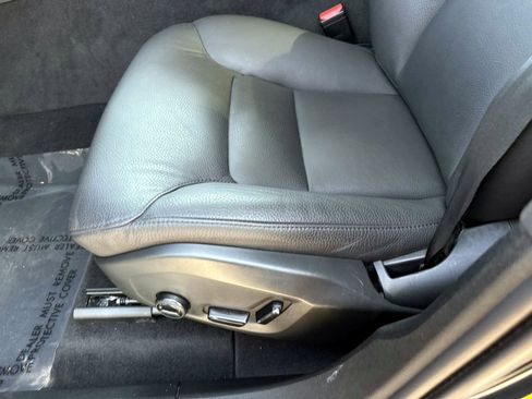 Certified 2025 Volvo XC60 B5 Plus image 19