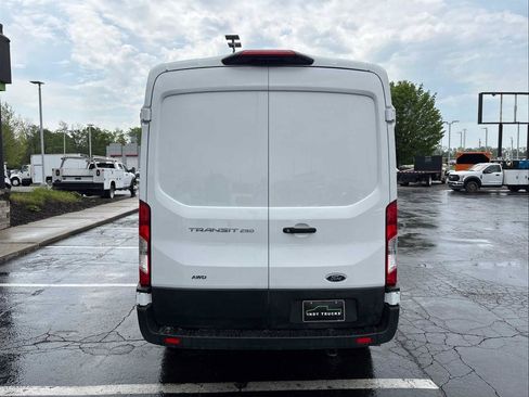 Used 2023 Ford Transit 250 Medium Roof AWD image 8