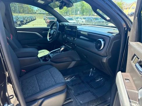 Used 2023 Chevrolet Colorado Z71 w/ Z71 Convenience Package 2 AWD/4WD image 13