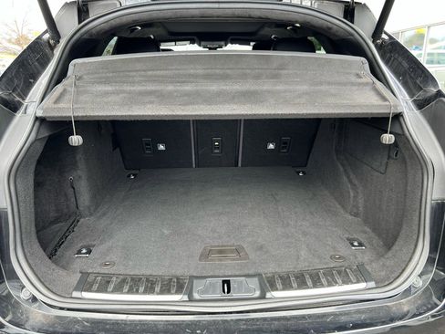 Used 2020 Jaguar F-PACE Premium image 13