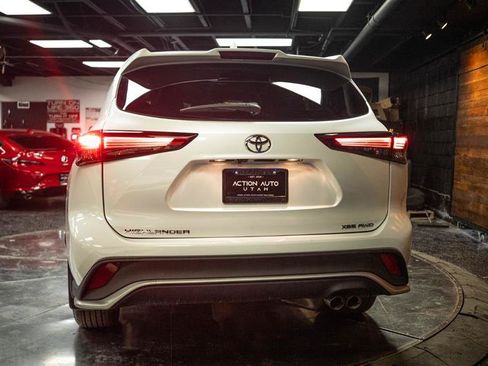 Used 2023 Toyota Highlander XSE AWD/4WD image 6