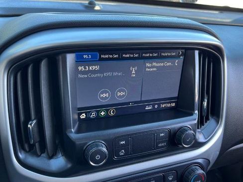 Used 2022 Chevrolet Colorado LT w/ Safety Package image 4