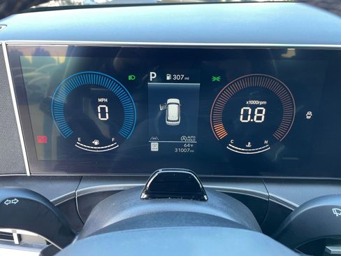 Used 2025 Hyundai Santa Fe SEL image 45