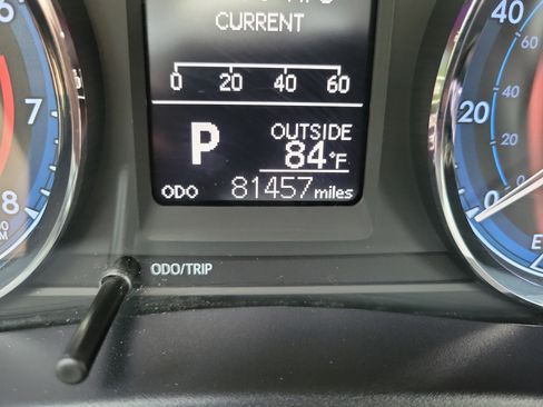 Used 2017 Toyota Corolla LE w/ LE Premium Package w/Moonroof FWD image 28