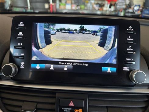 Used 2020 Honda Accord EX image 23