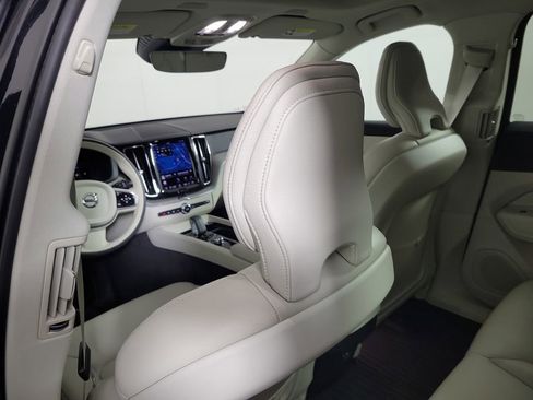 Certified 2023 Volvo XC60 B5 Plus w/ Climate Package AWD/4WD image 16