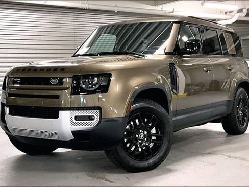 New 2025 Land Rover Defender 110 S image 1