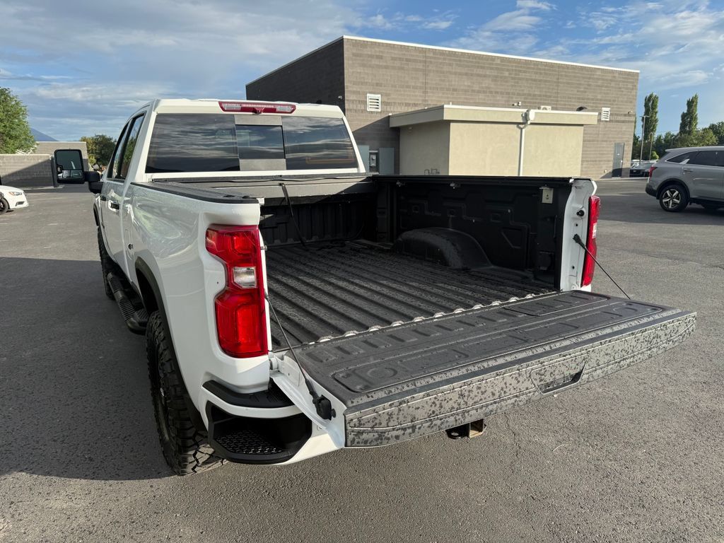 Used 2024 Chevrolet Silverado 3500 LTZ w/ LTZ Plus Package AWD/4WD image 13