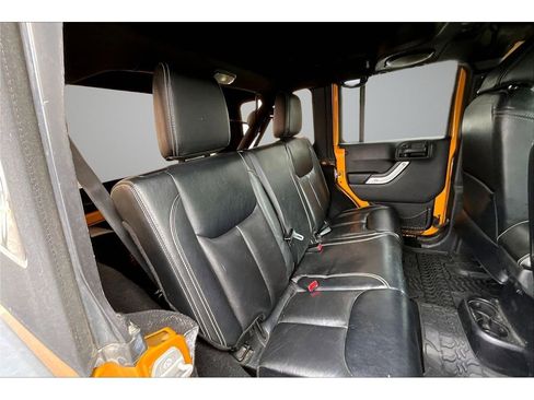 Used 2014 Jeep Wrangler Unlimited Rubicon AWD/4WD image 24