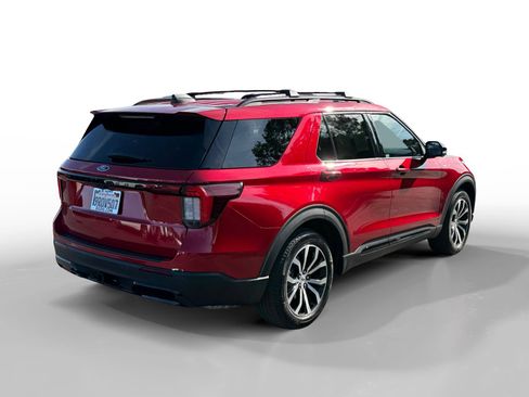 Certified 2025 Ford Explorer ST-Line RWD image 5