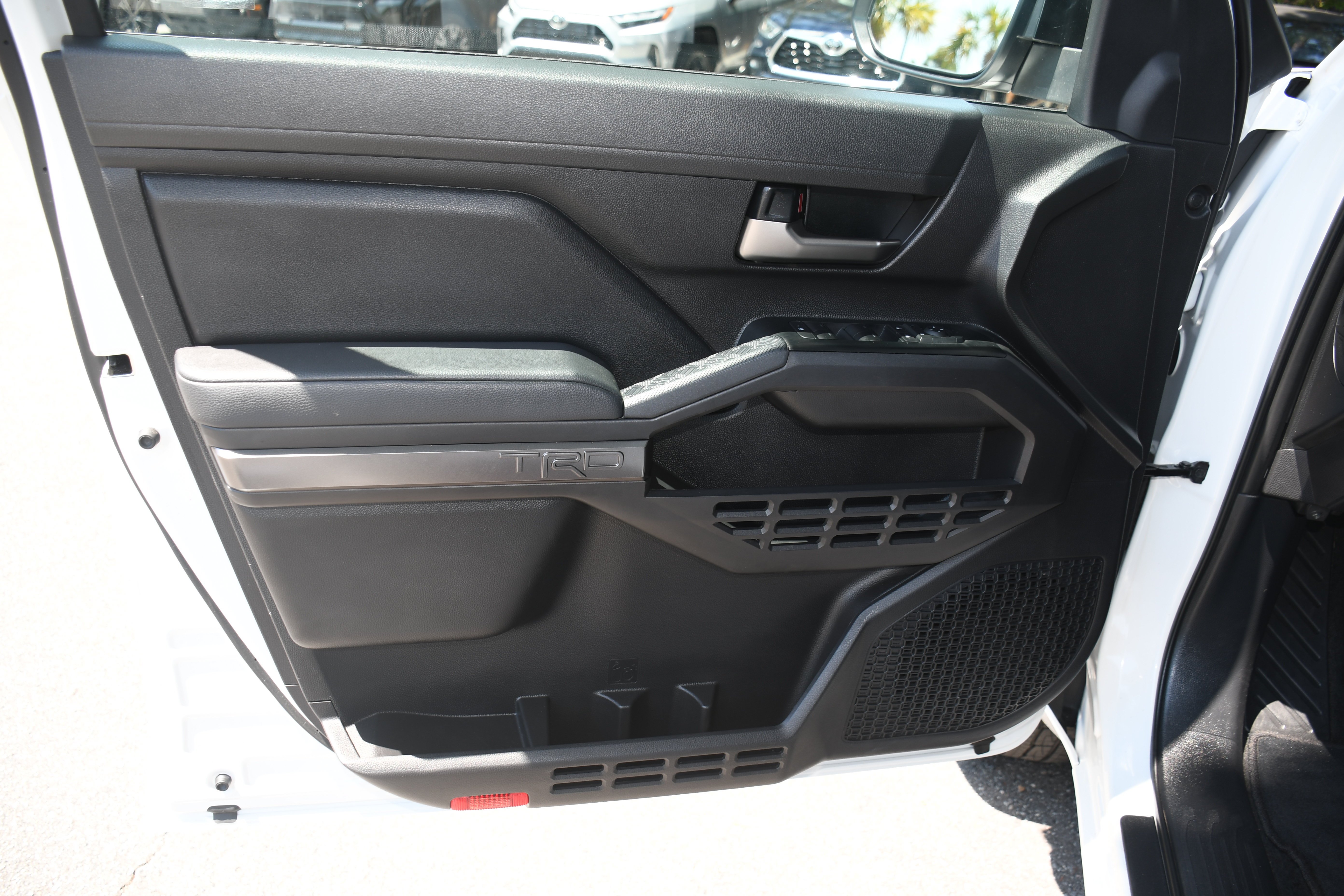 Certified 2025 Toyota Tacoma TRD Sport RWD image 9