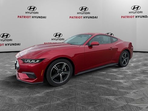 Used 2024 Ford Mustang Coupe RWD image 7