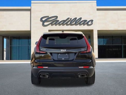 Used 2022 Cadillac XT4 Luxury image 4