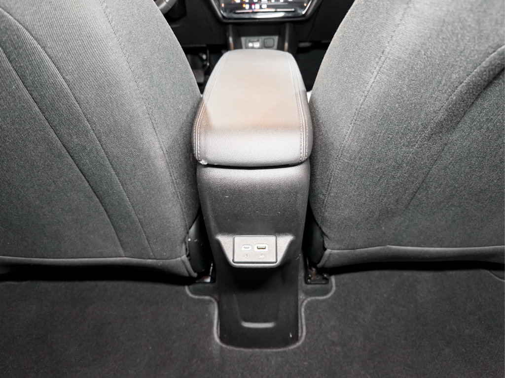 Used 2023 Chevrolet Bolt EUV LT FWD image 20