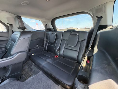 Used 2024 Ford Explorer Limited w/ Limited Technology Package AWD/4WD image 10