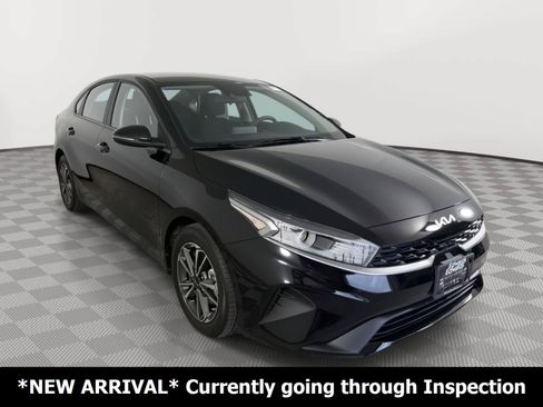 Used 2024 Kia Forte LXS w/ LXS Technology Package FWD image 1