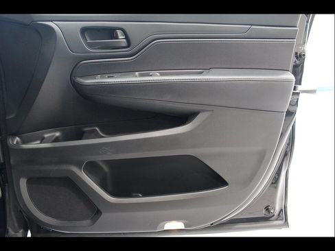 Used 2023 Honda Odyssey Sport image 24