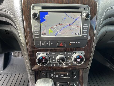Used 2017 Chevrolet Traverse LT w/ Graphite Special Edition FWD image 18