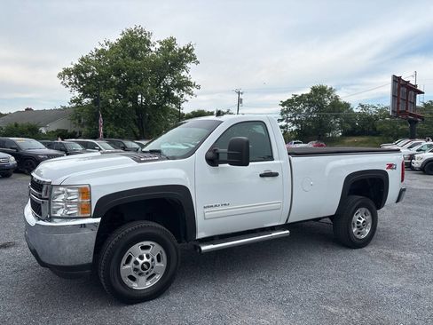 Used 2013 Chevrolet Silverado 2500 LT w/ Suspension Package, Off-Road AWD/4WD image 4