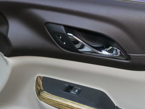 Used 2019 GMC Acadia Denali AWD/4WD image 9