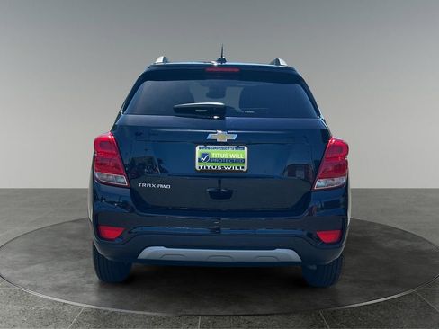 Used 2021 Chevrolet Trax LT w/ Premium Seat Package AWD/4WD image 9