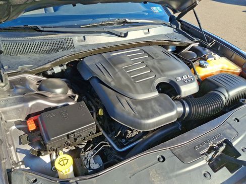 Used 2018 Dodge Charger SXT w/ Blacktop Package image 27