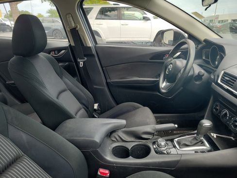 Used 2016 MAZDA MAZDA3 i Sport w/ Preferred Equipment Package FWD image 10